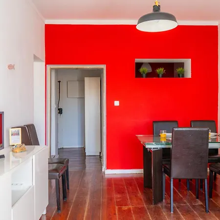 Lisbon Apartment, Historic Charm & Cosy Living In Old Santana Hill-2